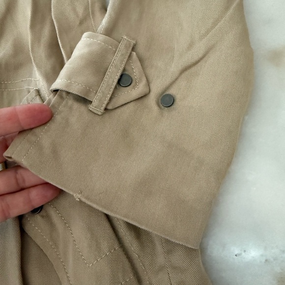Aritzia Babaton Lawson Beige Tan Trench Coat Sz M 100% Lyocell - Picture 15 of 15